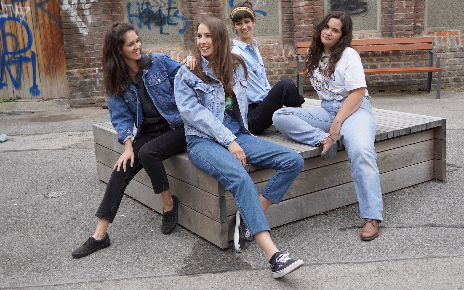 Authentic Vintage Clothing Online Shop Vienna R velance